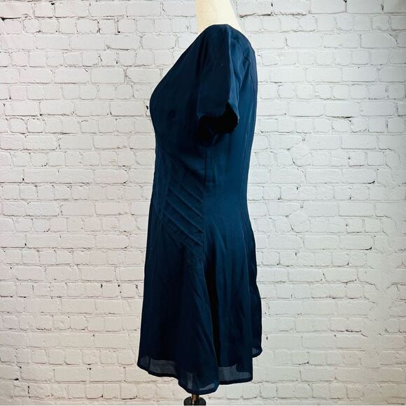 NEW with Tags Tobi Navy Plunge V-Neck Short Sleeve Mini Skater Dress - Picture 3 of 13